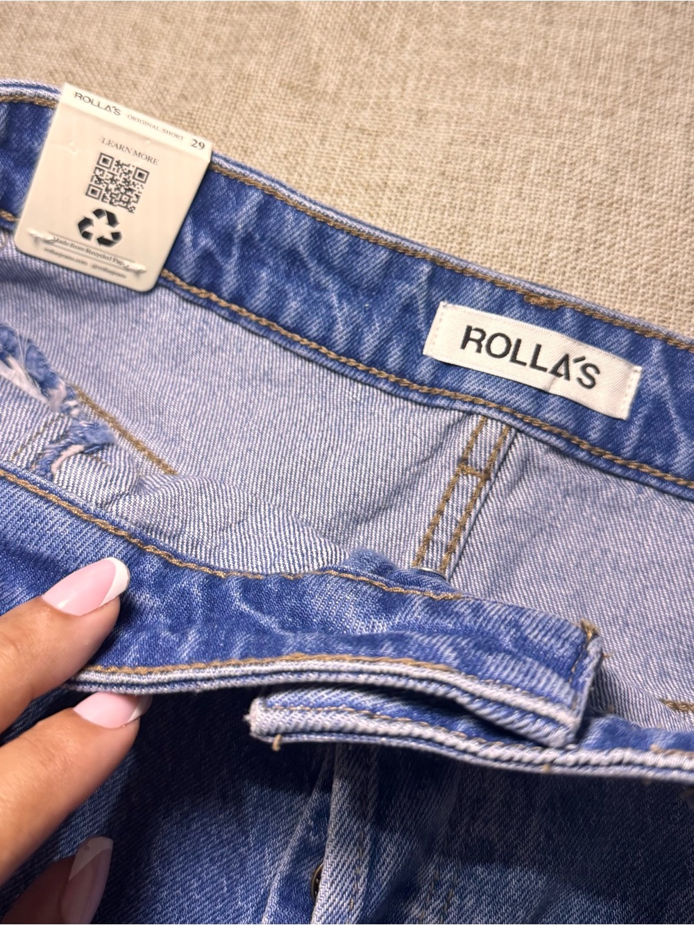 Rolla's x AC/DC Lightning Denim Shorts NWT Size 29 High Rise Blue Jean Shorts - Picture 12 of 13